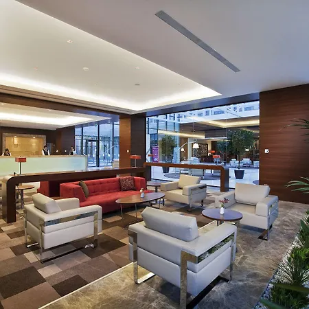 Hilton Garden Ξενοδοχείο 5*