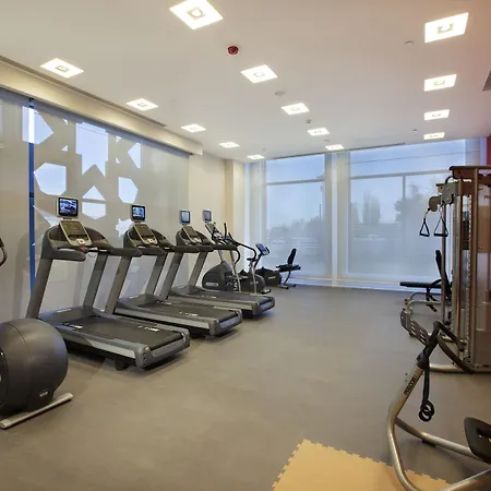 Ξενοδοχείο Hilton Garden 5*