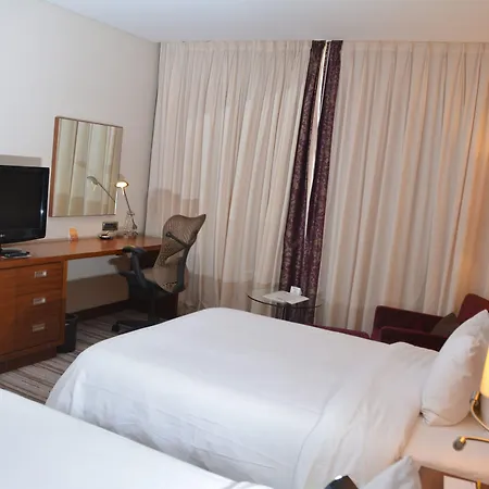 Hilton Garden Ξενοδοχείο 5*