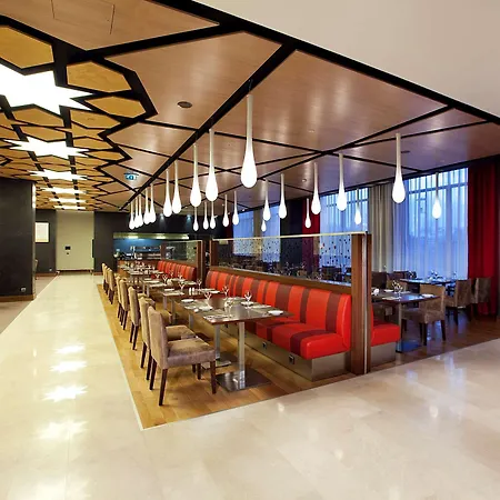 Hilton Garden Ξενοδοχείο 5*