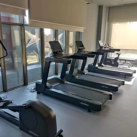 Ξενοδοχείο Hilton Garden 5*