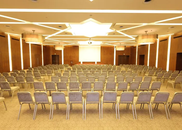 Hilton Garden Hotel 5*