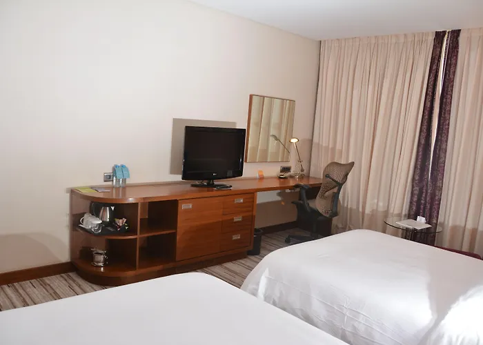 Hilton Garden Otel 5*