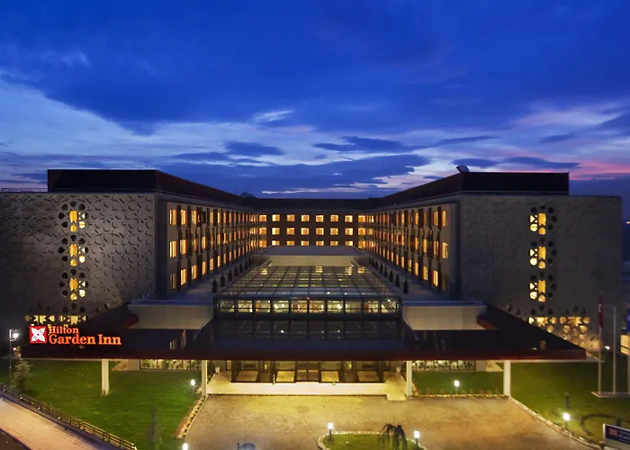 Hilton Garden Otel 5*